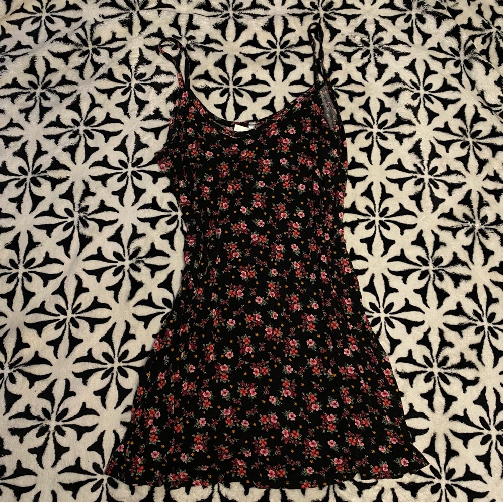Dainty pinkblush flower dress for maternity